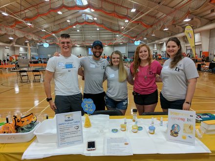 The Heidelberg chemistry club at a science demonstration day
