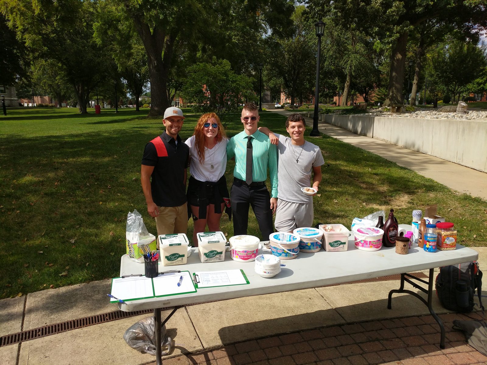 The chemistry club welcome ice cream event